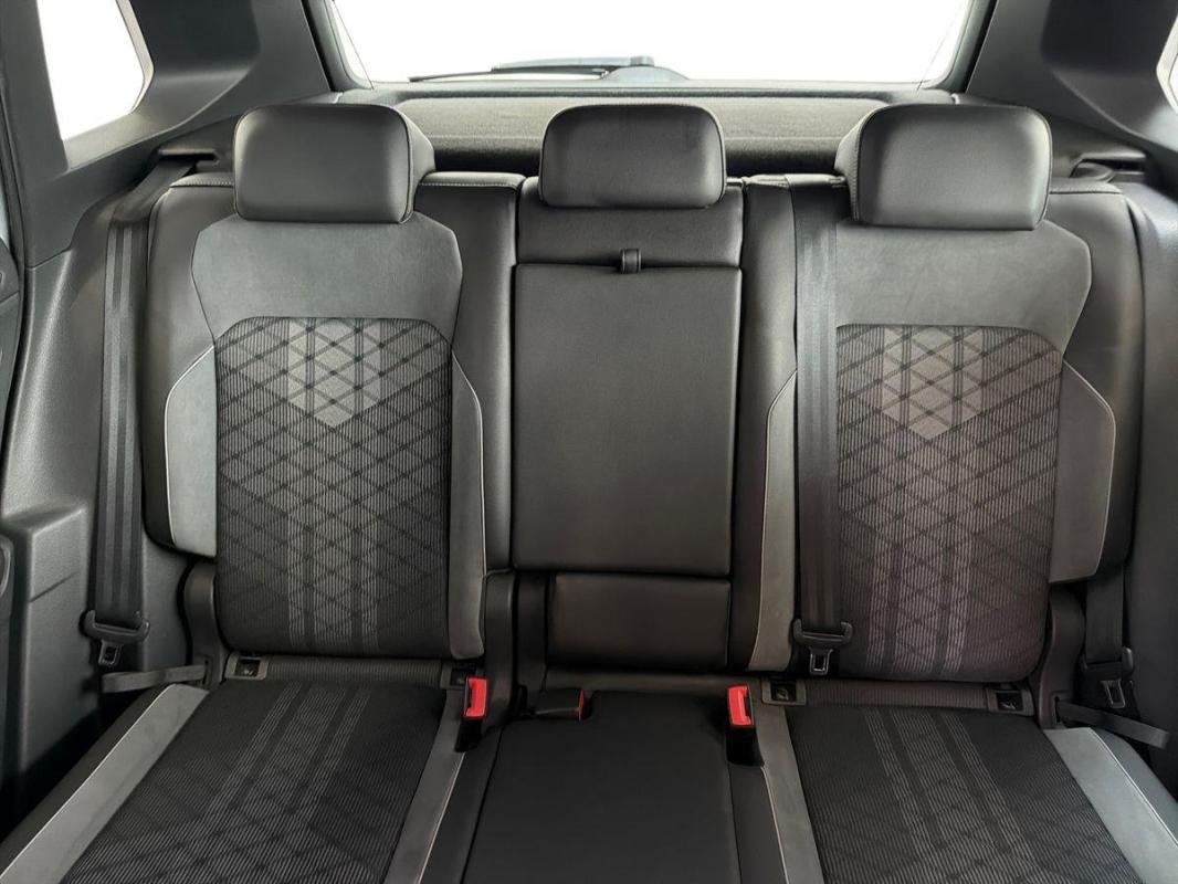 Volkswagen Tiguan - Photo 22