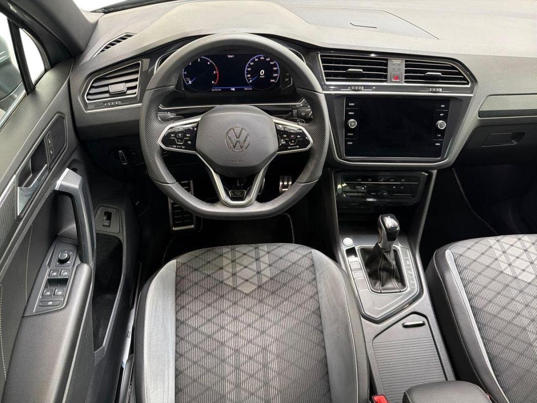 Volkswagen Tiguan - Photo 24