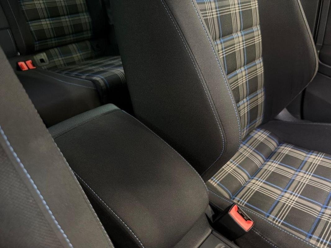 Volkswagen Golf - Photo 12