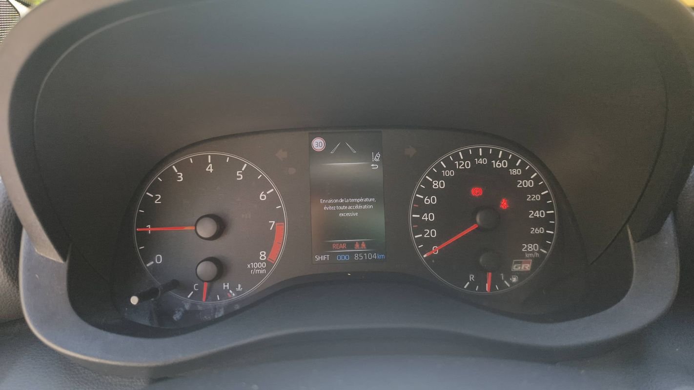 Toyota Yaris - Photo 12