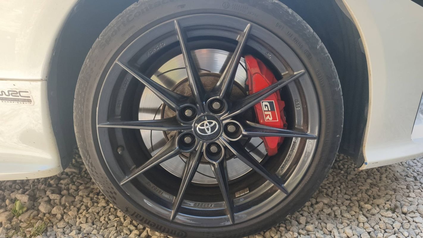 Toyota Yaris - Photo 17