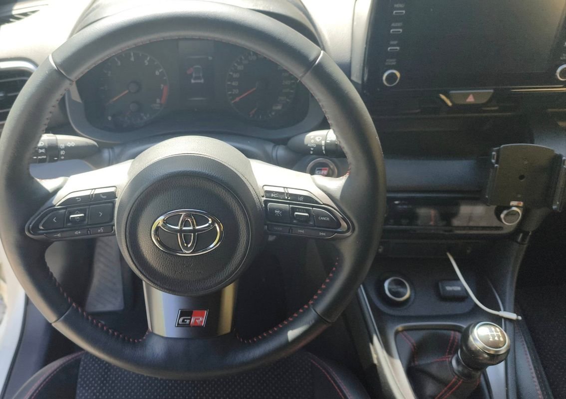 Toyota Yaris - Photo 23
