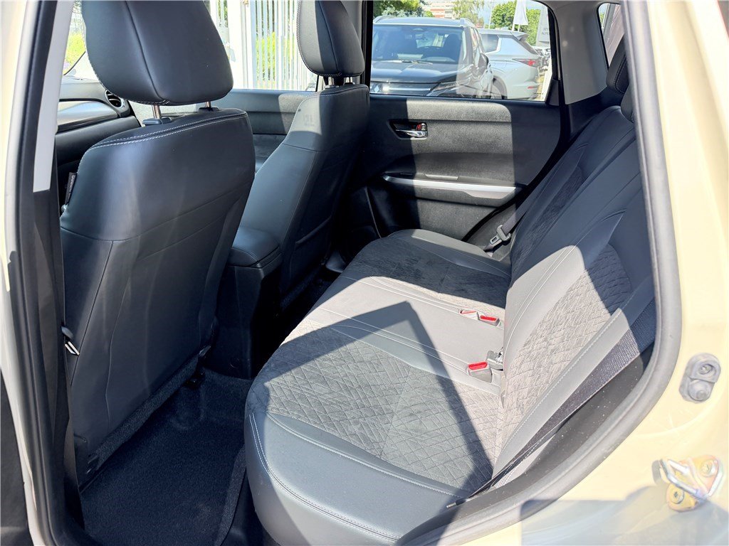 Suzuki Vitara - Photo 11