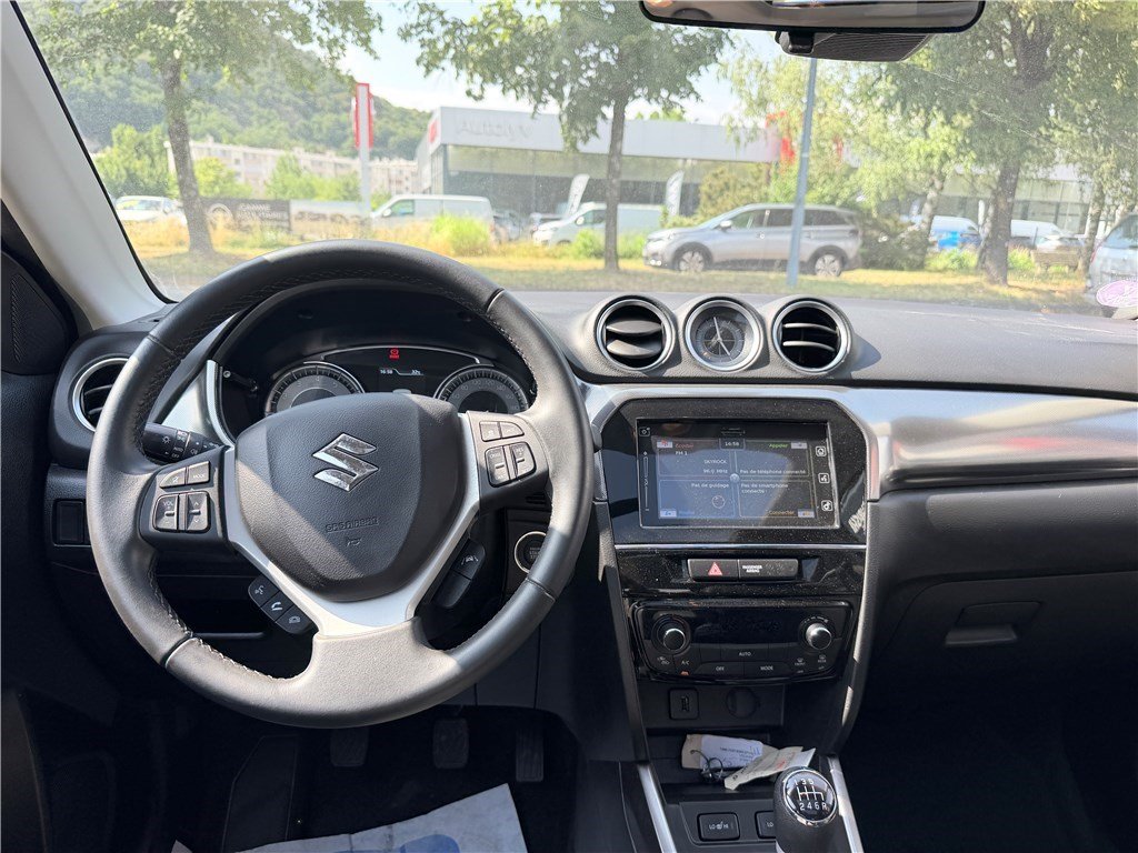 Suzuki Vitara - Photo 8