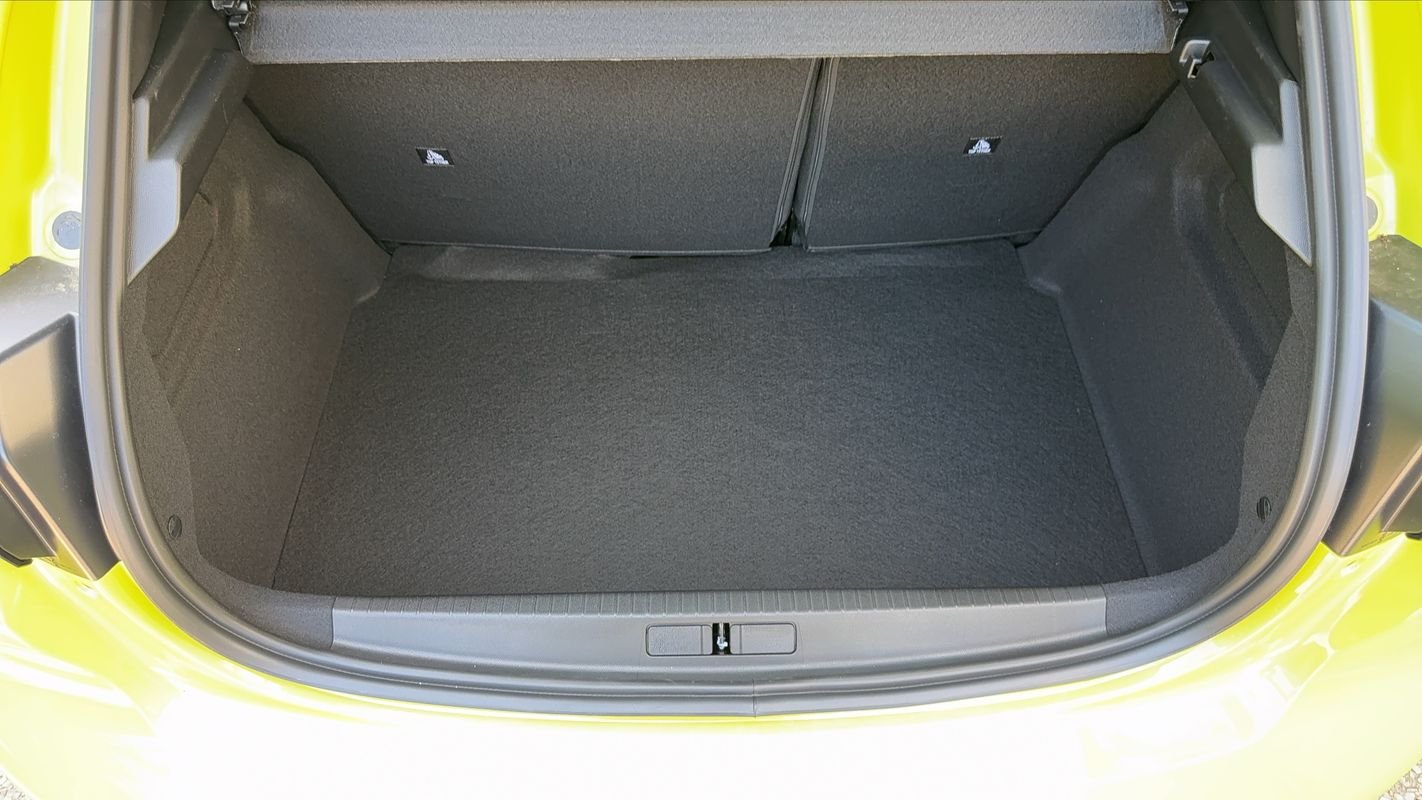 Peugeot E-208 - Photo 14