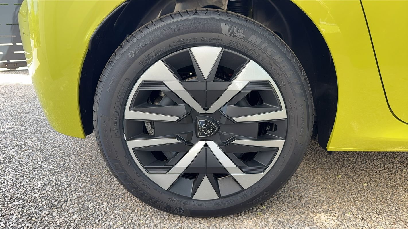 Peugeot E-208 - Photo 16