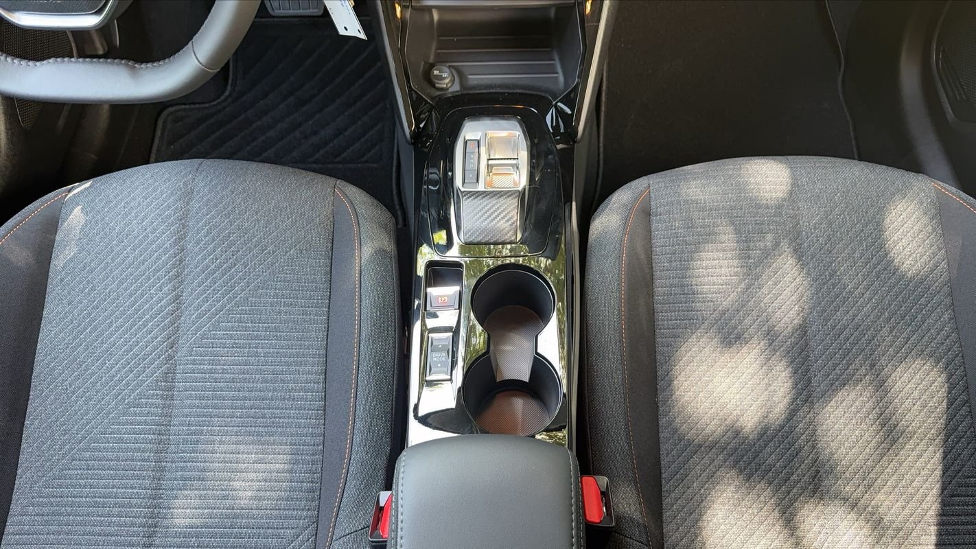 Peugeot E-208 - Photo 27