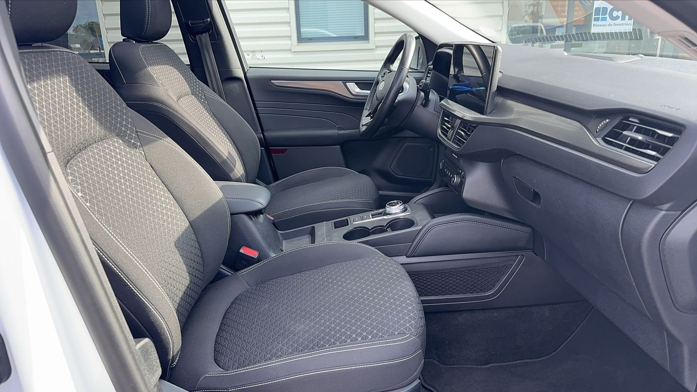 Ford Kuga - Photo 27