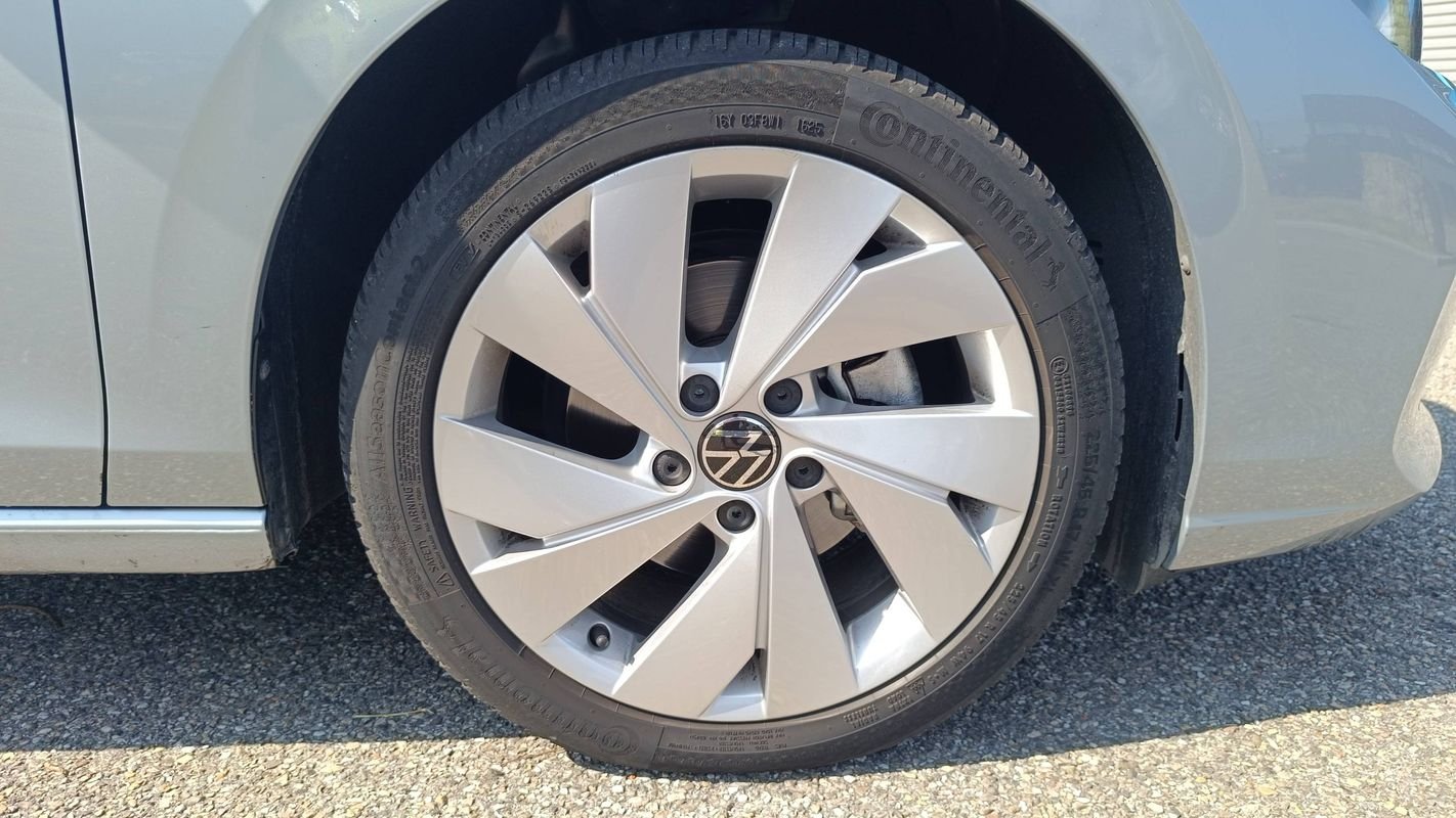 Volkswagen Golf - Photo 17