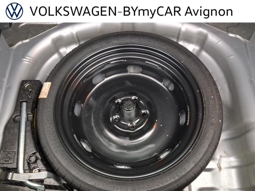 Volkswagen T-Roc - Photo 21