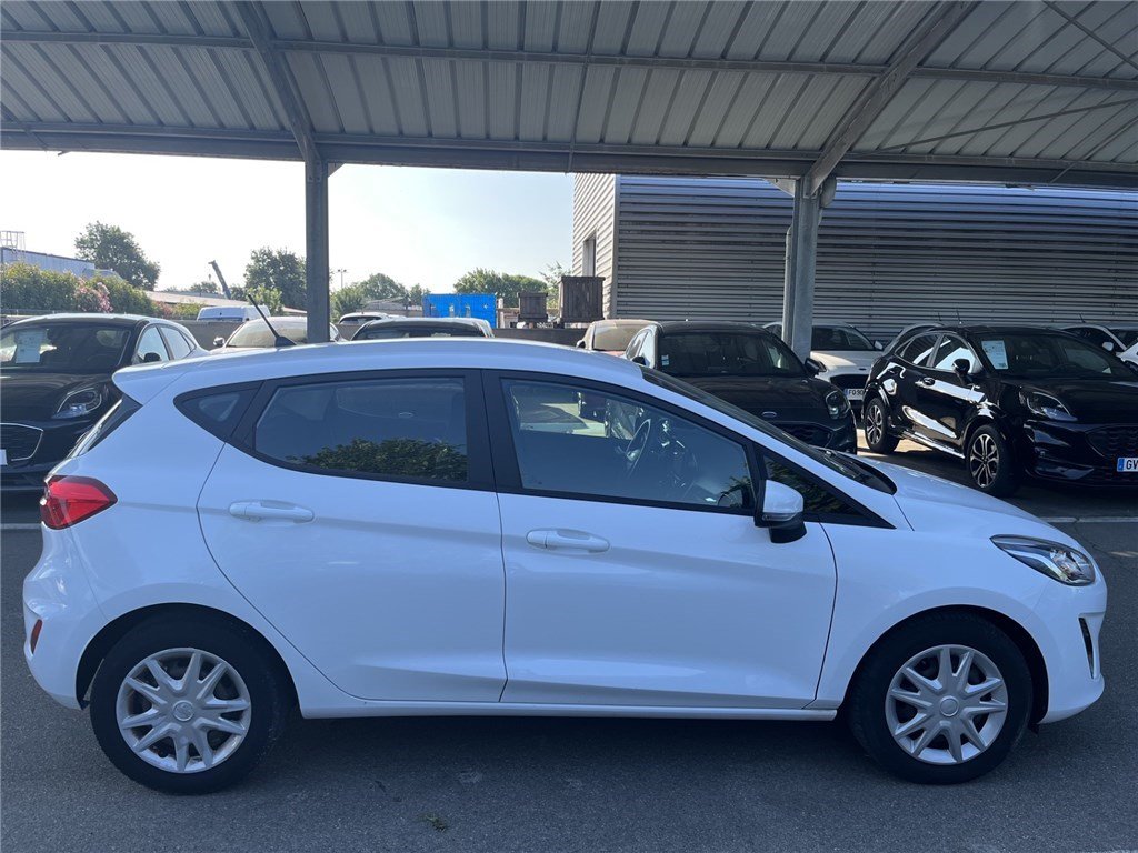 Ford Fiesta - Photo 5