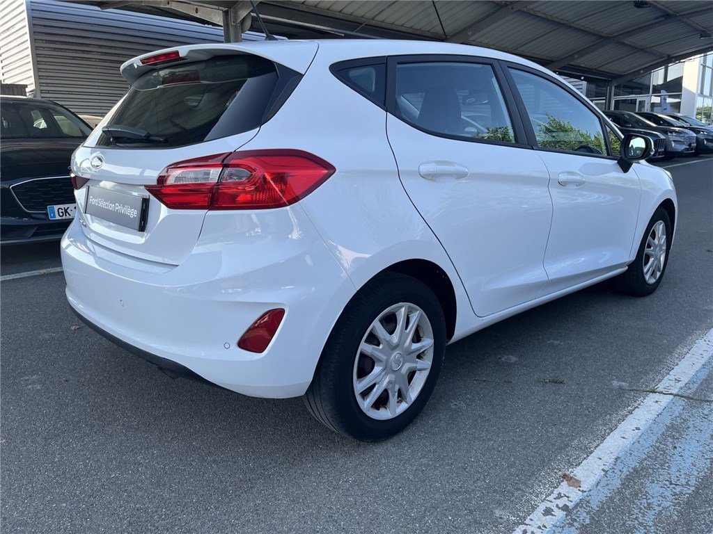 Ford Fiesta - Photo 6