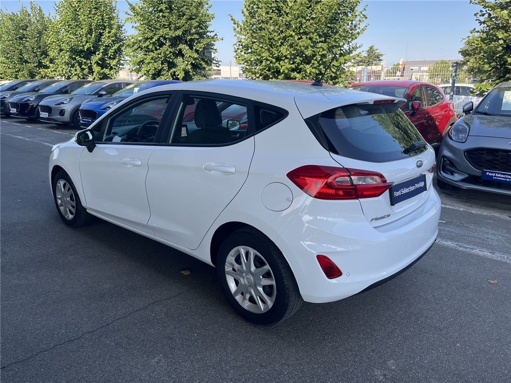 Ford Fiesta - Photo 8