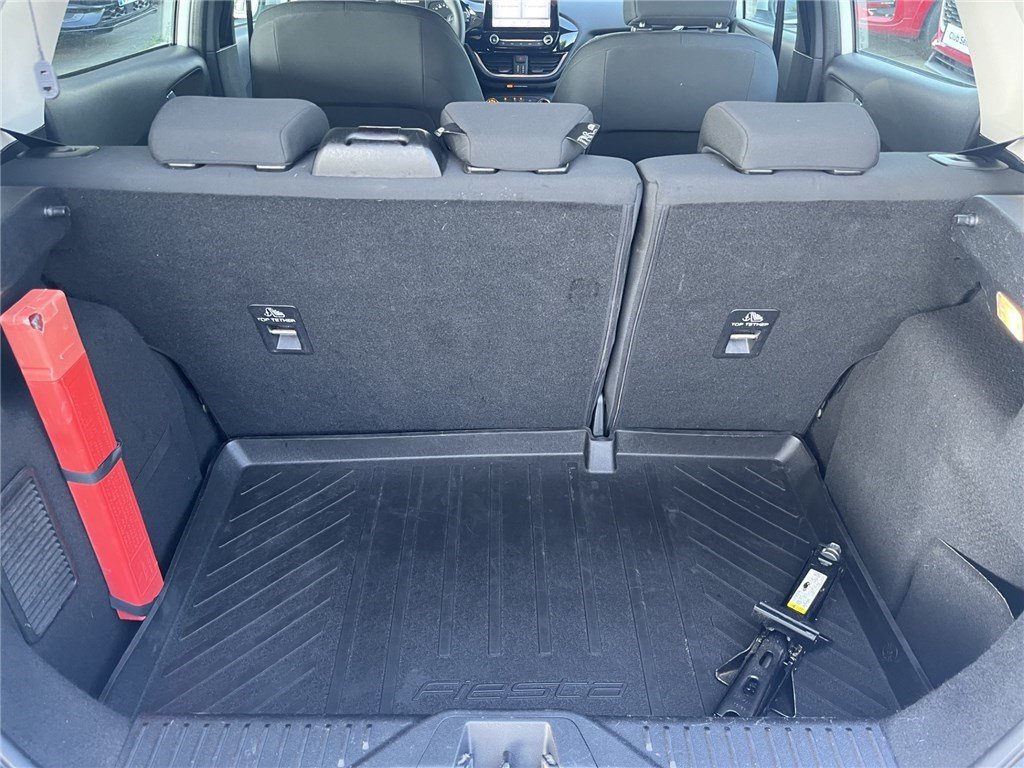 Ford Fiesta - Photo 10