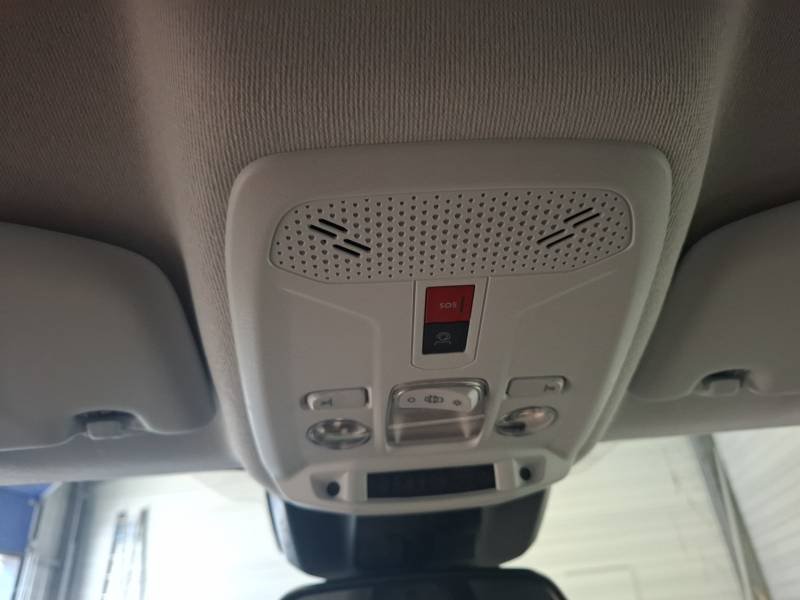Peugeot 208 - Photo 15