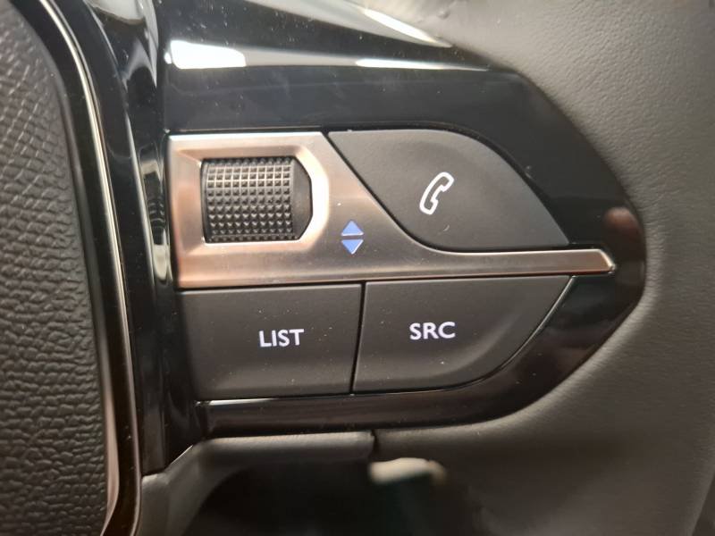 Peugeot 208 - Photo 21