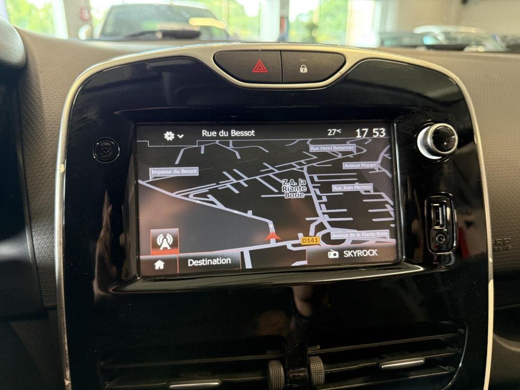 Renault Clio - Photo 21