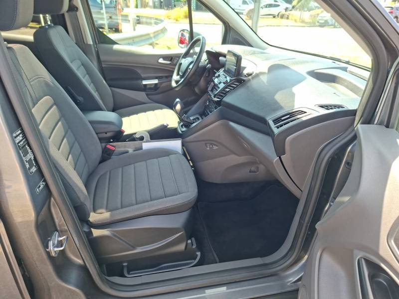 Ford Tourneo - Photo 12