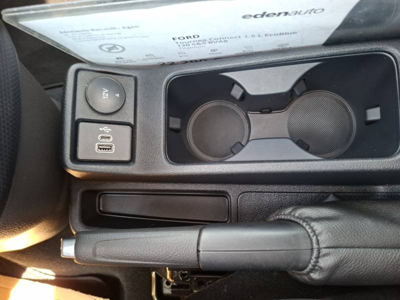 Ford Tourneo - Photo 31