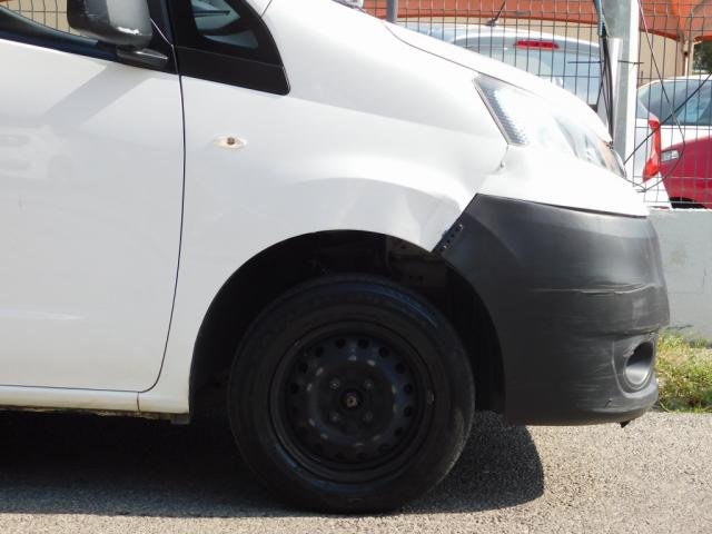 Nissan NV200 - Photo 5
