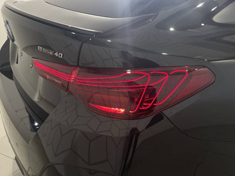 BMW i4 - Photo 18