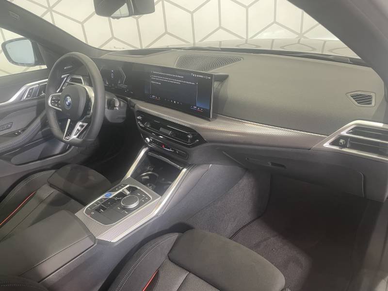 BMW i4 - Photo 32