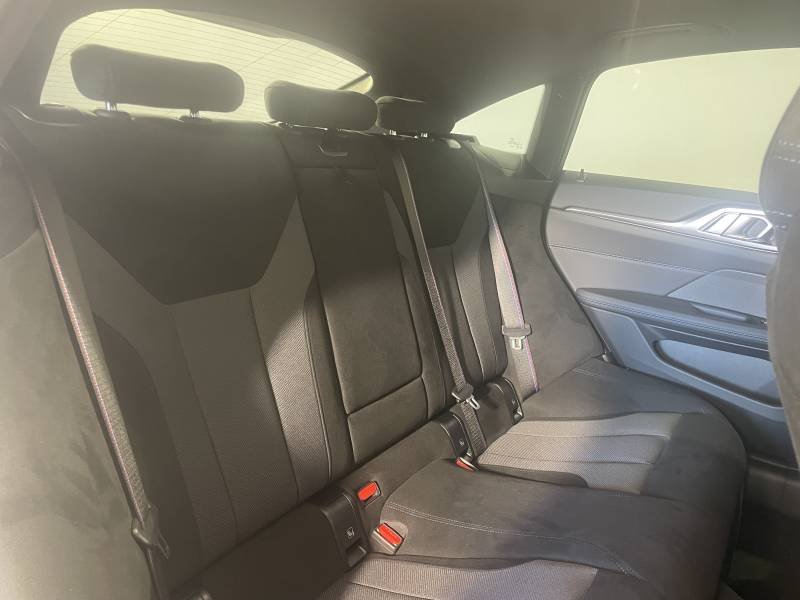 BMW i4 - Photo 33