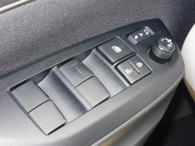 Toyota Yaris - Photo 24