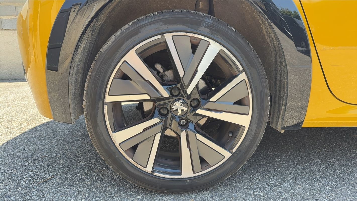 Peugeot 208 - Photo 16