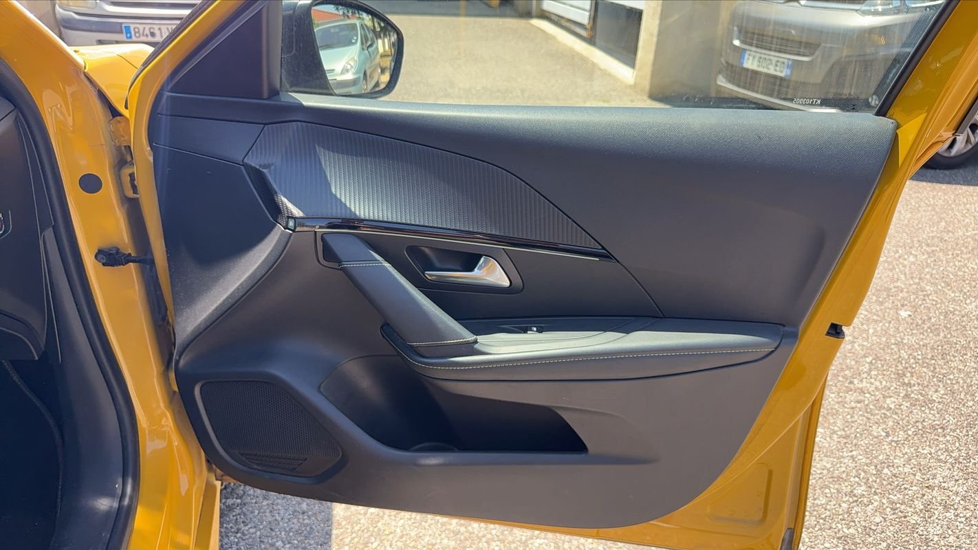 Peugeot 208 - Photo 22