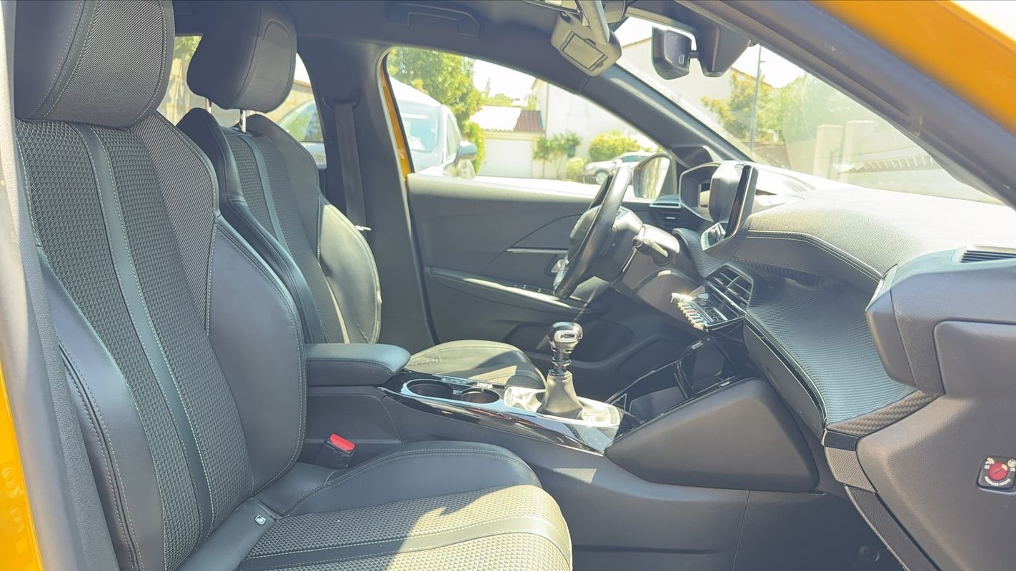 Peugeot 208 - Photo 25