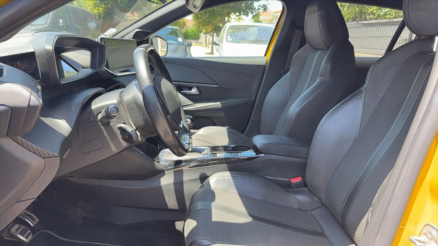 Peugeot 208 - Photo 26