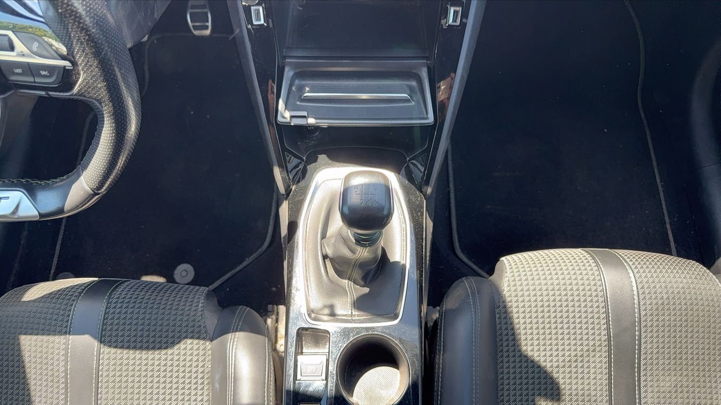 Peugeot 208 - Photo 27