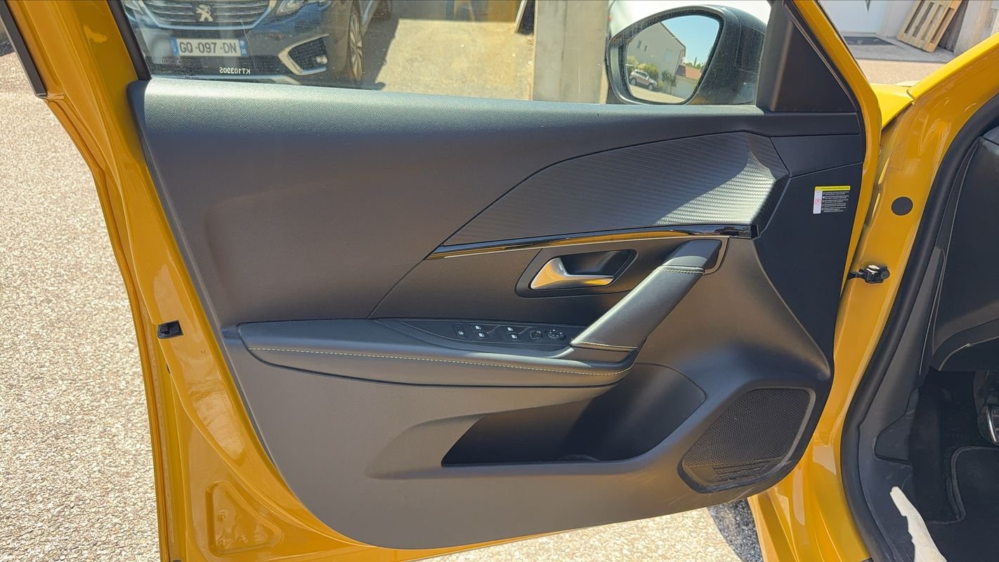 Peugeot 208 - Photo 7
