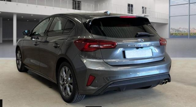 Ford Focus - Photo 4