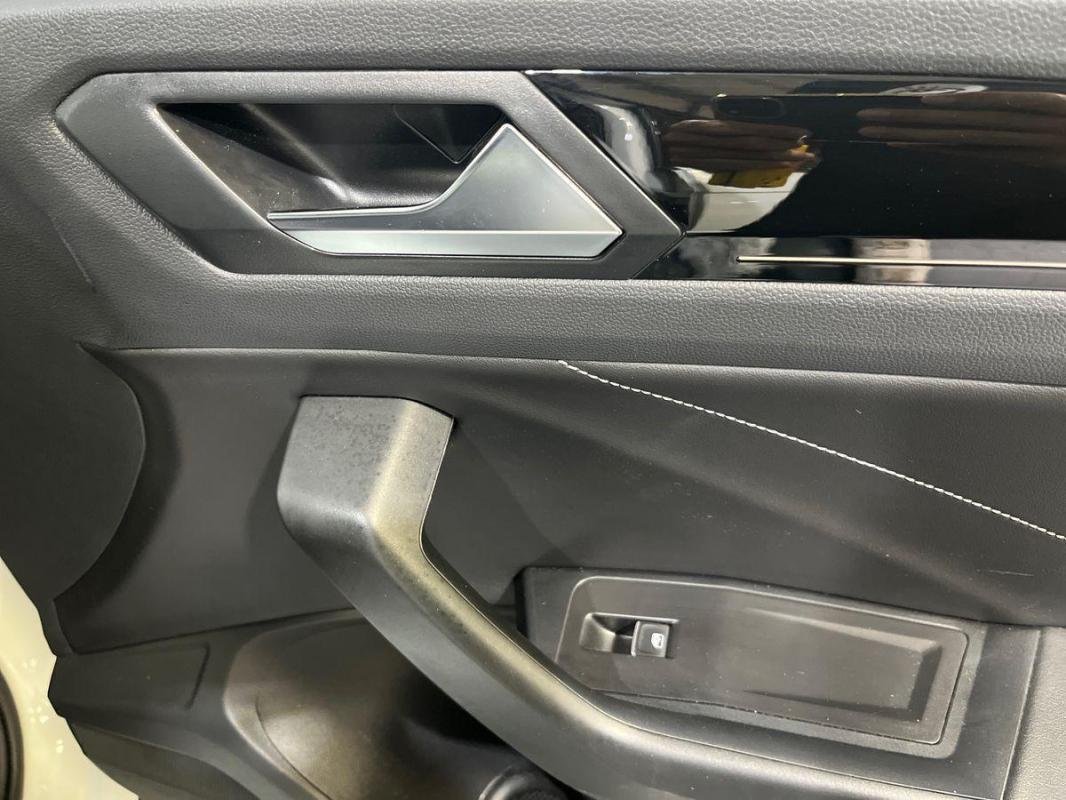 Volkswagen T-Roc - Photo 15