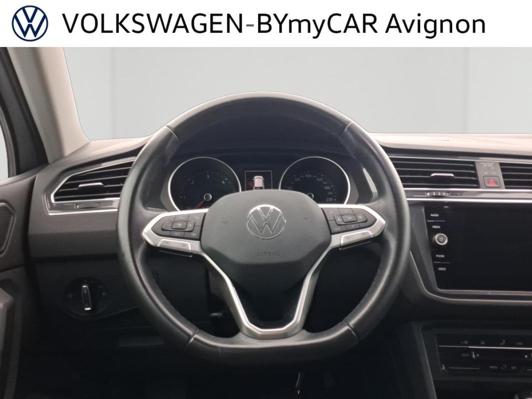 Volkswagen Tiguan - Photo 11