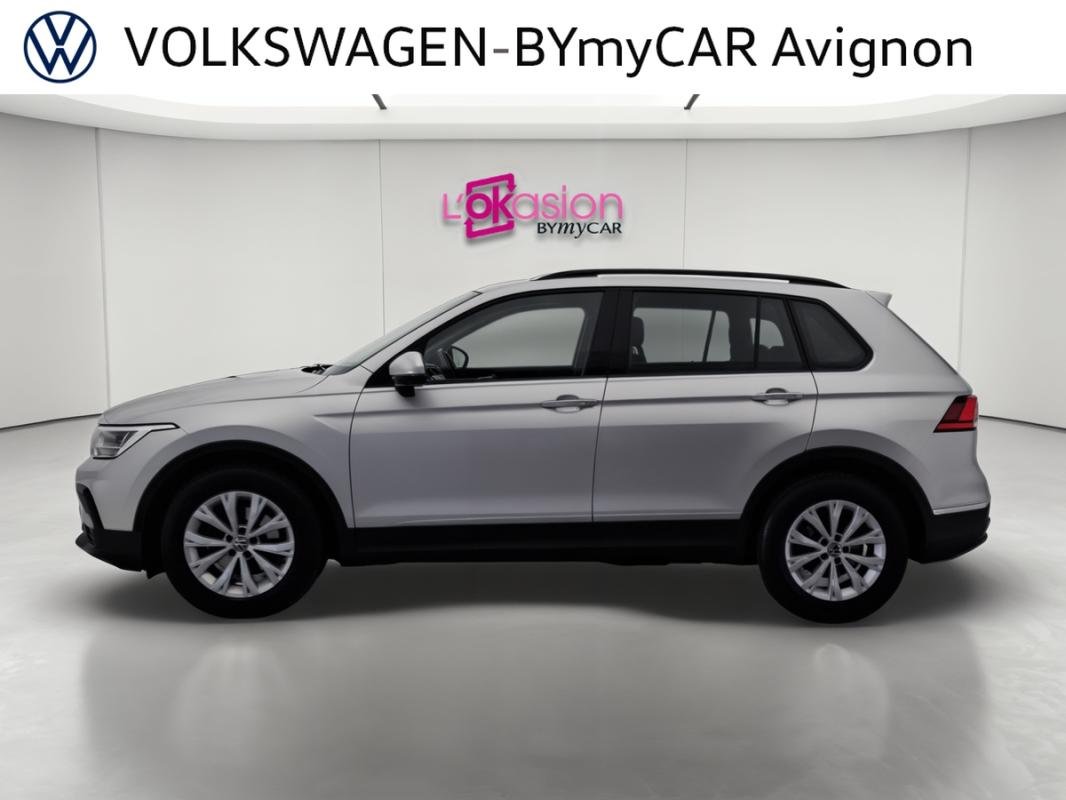 Volkswagen Tiguan - Photo 2
