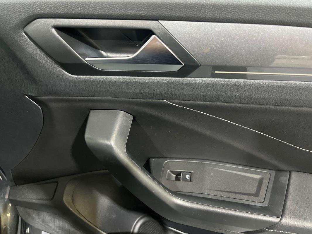 Volkswagen T-Roc - Photo 15