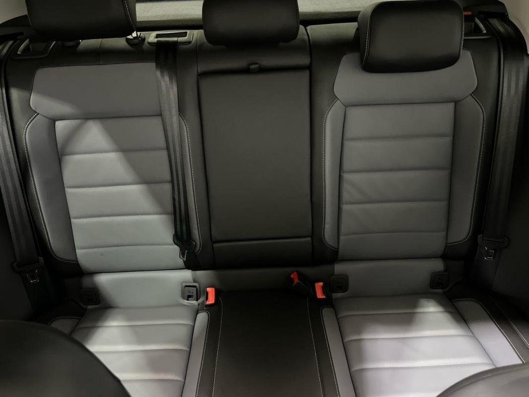 Volkswagen T-Roc - Photo 22