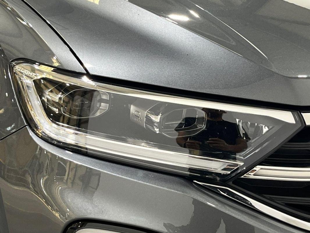 Volkswagen T-Roc - Photo 25