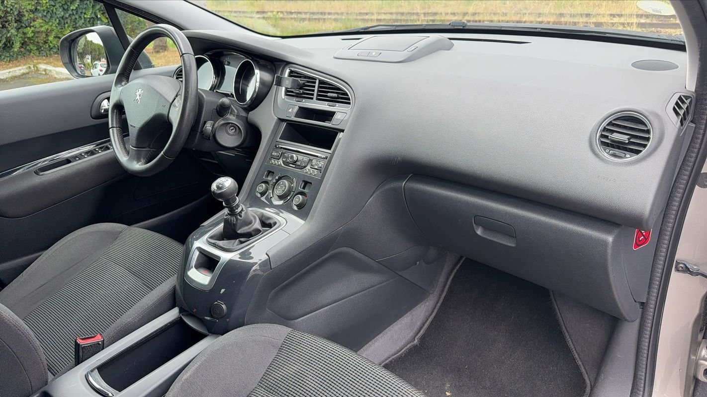 Peugeot 5008 - Photo 10
