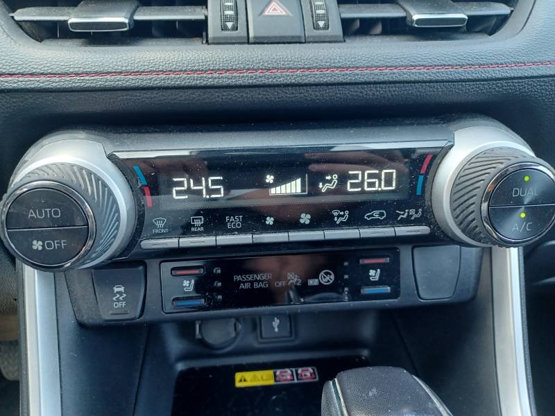 Toyota RAV4 - Photo 18