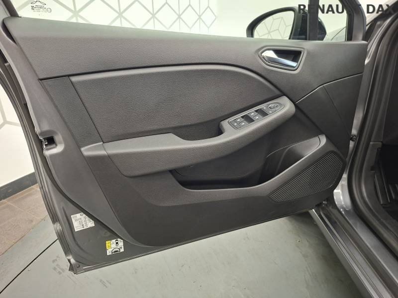 Renault Clio - Photo 21