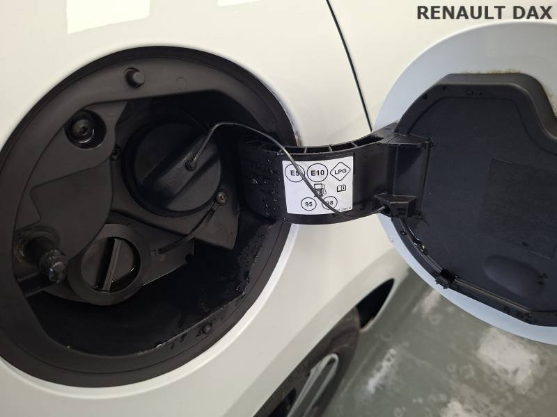 Renault Clio - Photo 24