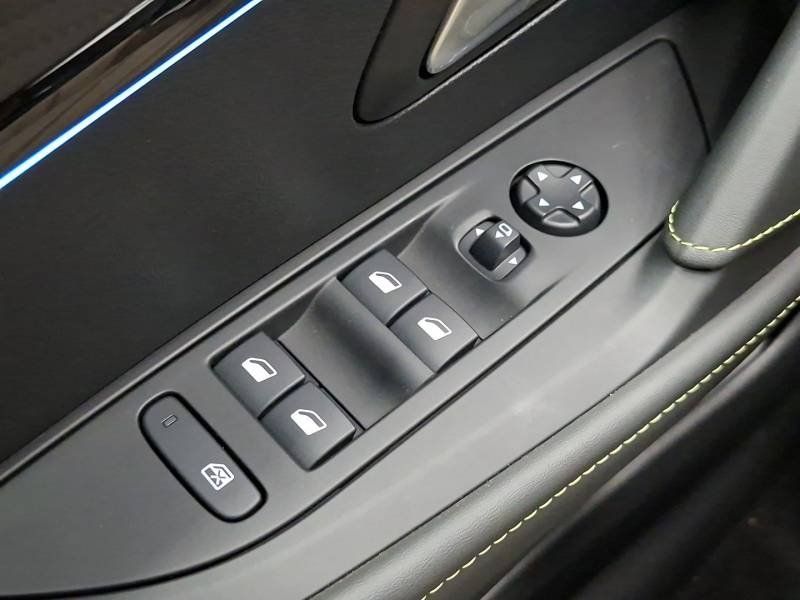 Peugeot 208 - Photo 22