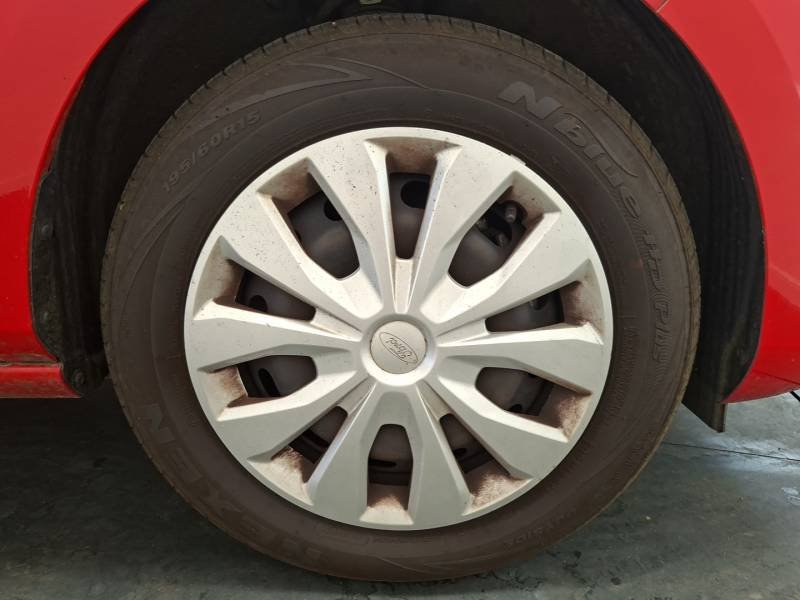 Ford Fiesta - Photo 33