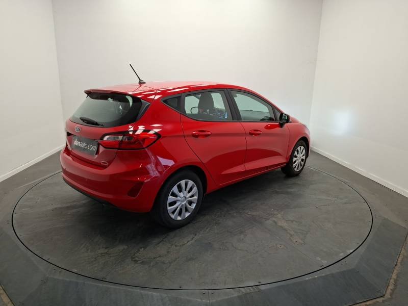 Ford Fiesta - Photo 5