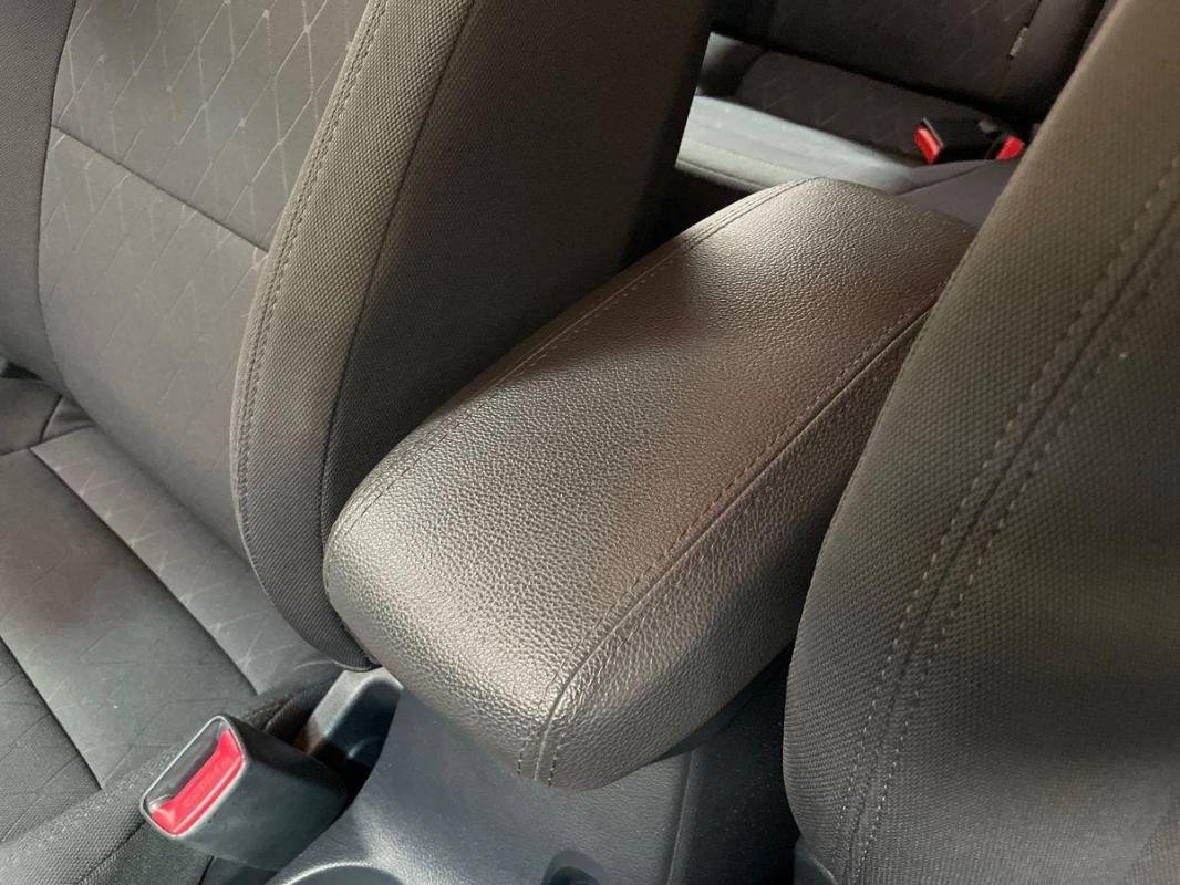 Kia Rio - Photo 12