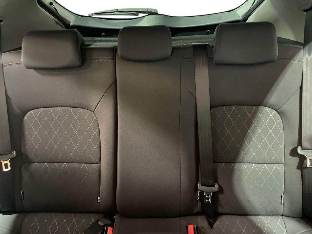 Kia Rio - Photo 22